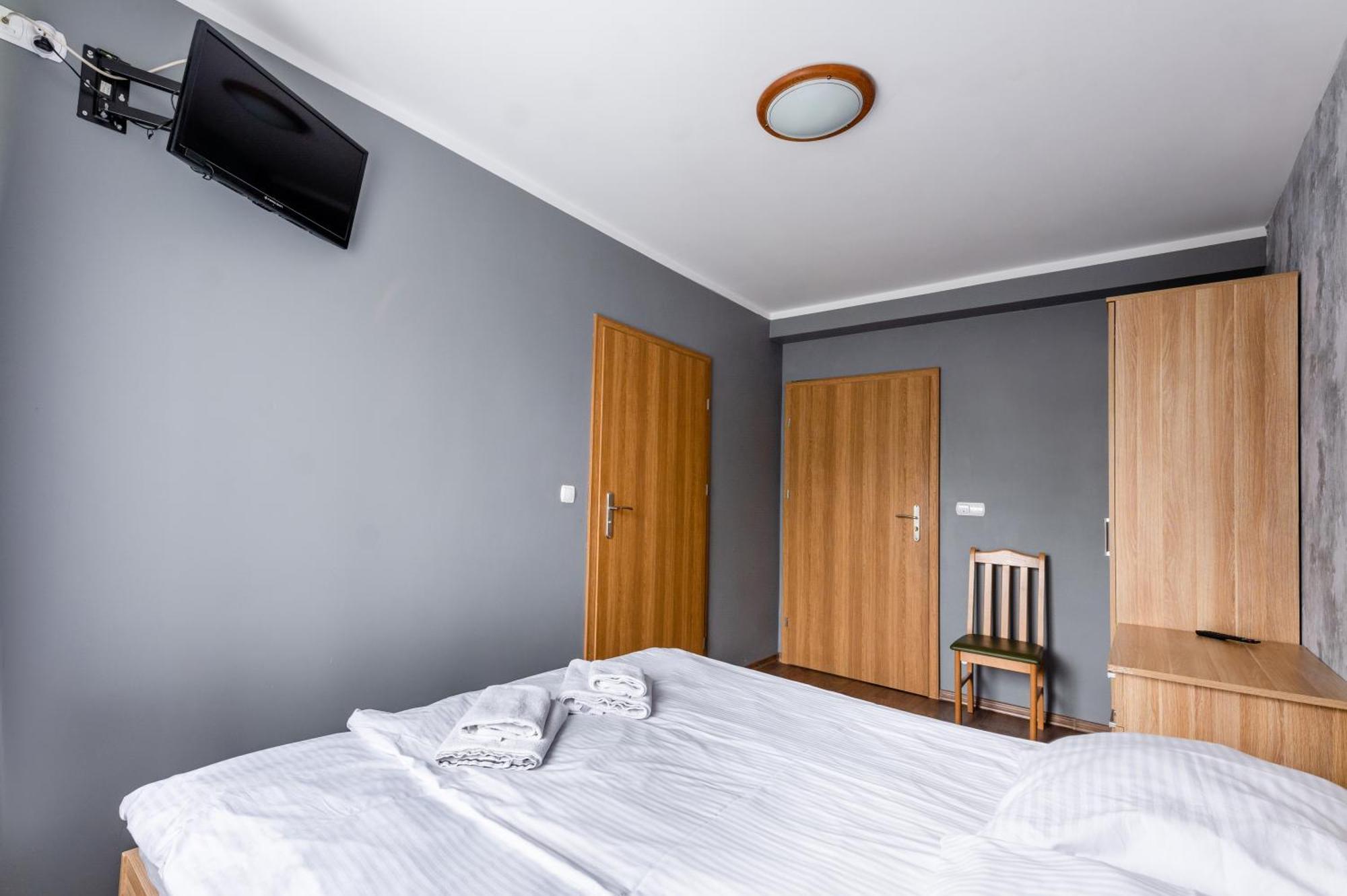 Sleep&Go Bed and Breakfast Lubliniec Eksteriør billede