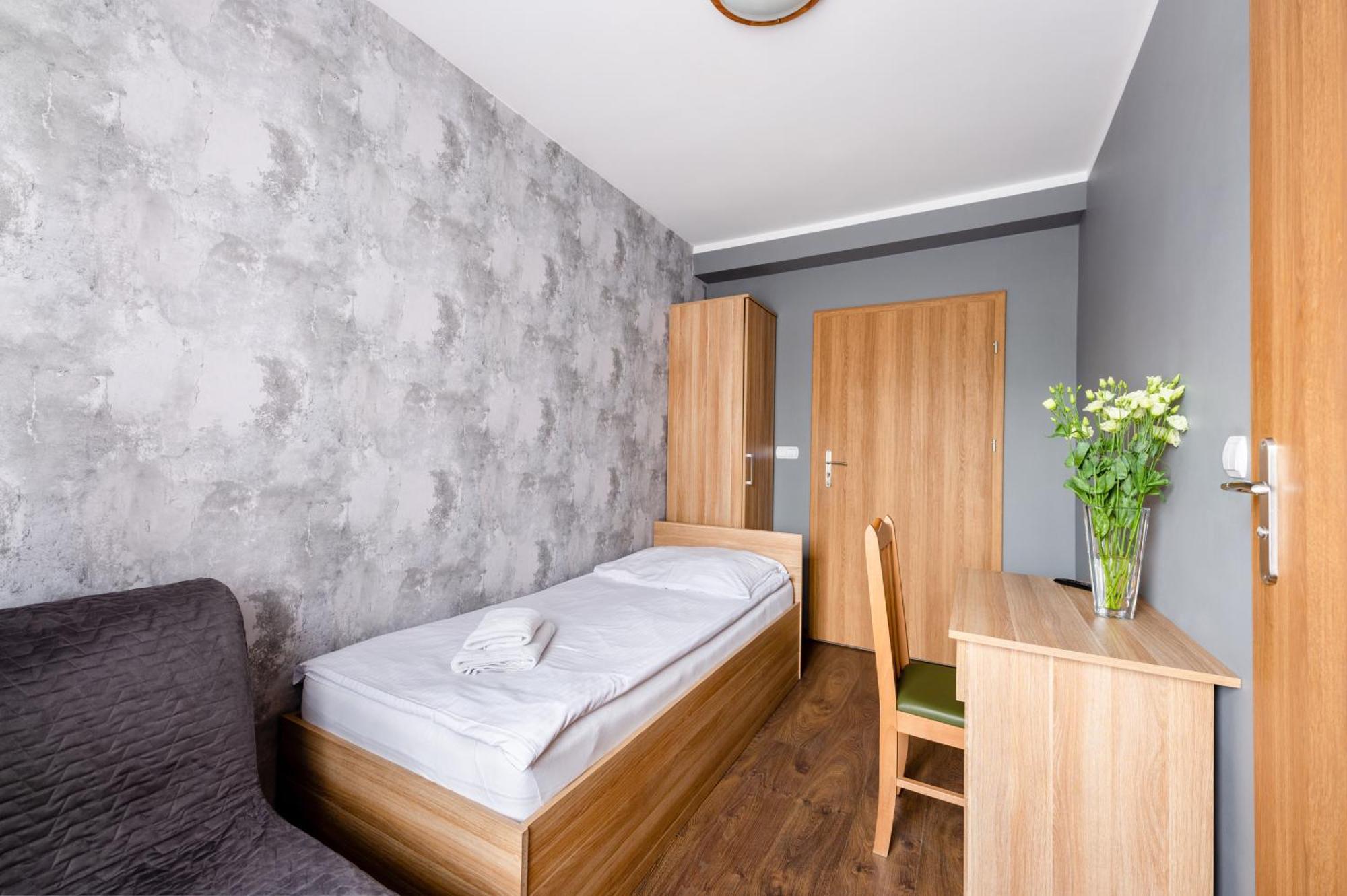 Sleep&Go Bed and Breakfast Lubliniec Eksteriør billede