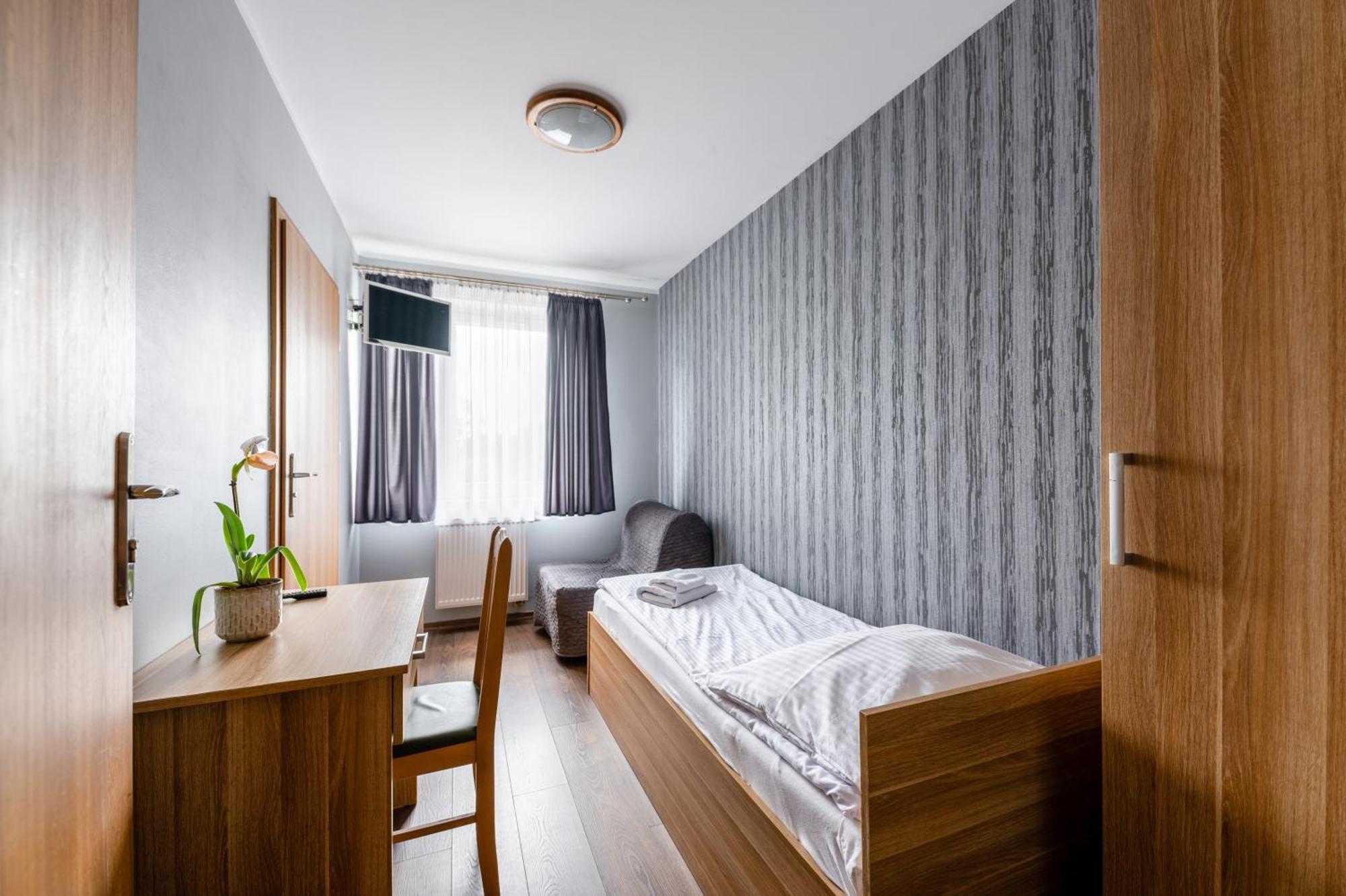 Sleep&Go Bed and Breakfast Lubliniec Eksteriør billede
