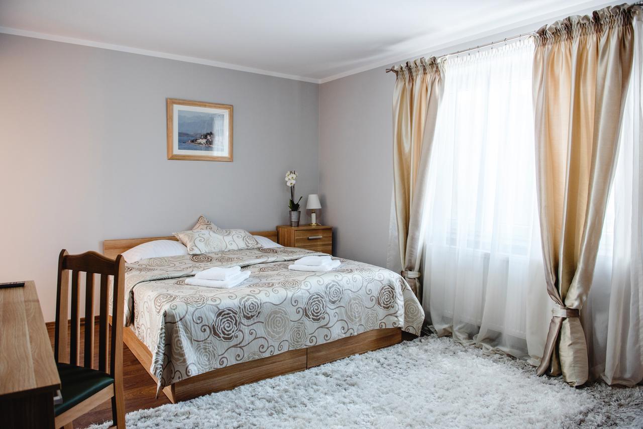 Sleep&Go Bed and Breakfast Lubliniec Eksteriør billede
